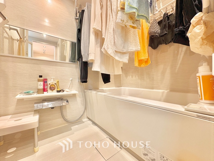 風呂 浴室は一日の疲れを癒す特別な空間。清潔感と快適性で心身ともにリフレッシュできます。