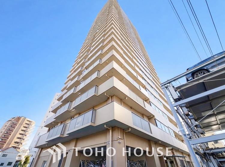 外観 飽きのこない上品な外観で、長く住むほど愛着が深まるマンション。共用部も丁寧に管理され、安心の住環境が整っています。