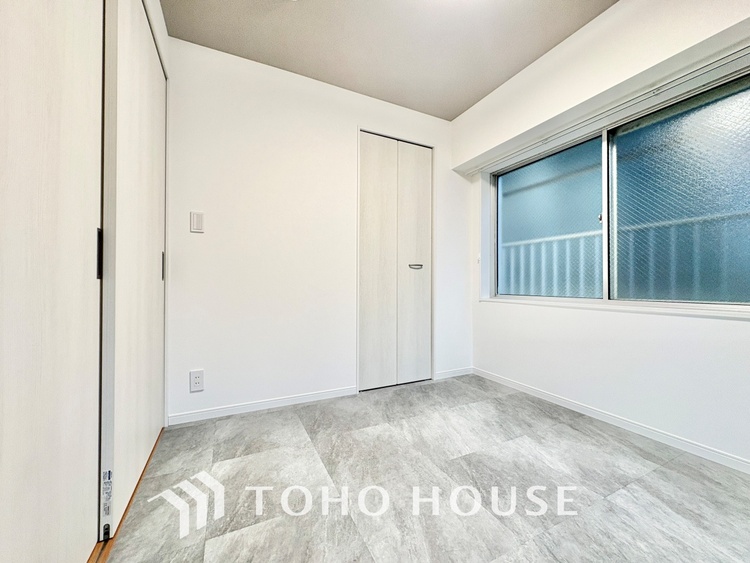 内装 寝室は一日の疲れを癒す大切な空間。快適で落ち着けるおすすめの間取りです。