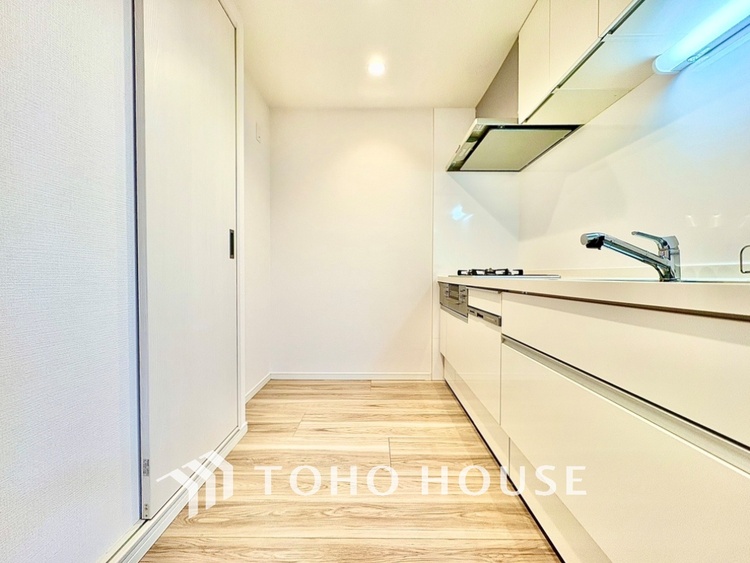 キッチン インテリアだけでなく、毎日のお料理を楽しく、軽やかにする多彩な設備・仕様。