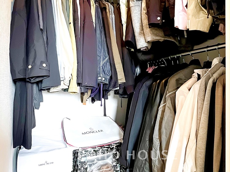 内装 プライベートなお部屋では静かに時を過ごしたい。読書をして、物思いにふける・・光りに満たされた安らぎの空間＊配置してある家具や小物はCGによるイメージ画像です。