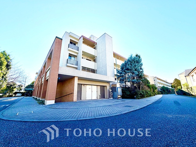 外観 ◆サンサンと◆差し込む太陽の光がこのリビングに笑いをもたらす。