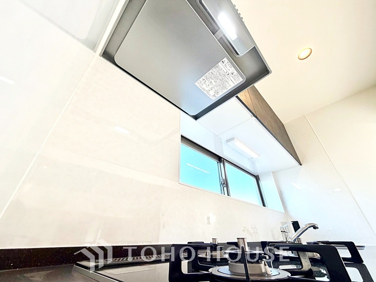 キッチン 【Kitchen】光り眩い羨望のリビングへ。一歩一歩を踏みしめて家族の集う幸せの場所へ。すべてがクライマックスのマイベストホーム。