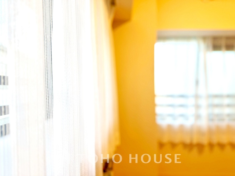 内装 【Quietness】プライベートなお部屋では静かに時を過ごしたい。読書をして、物思いにふける・・光りに満たされた安らぎの空間をがここにはあります。