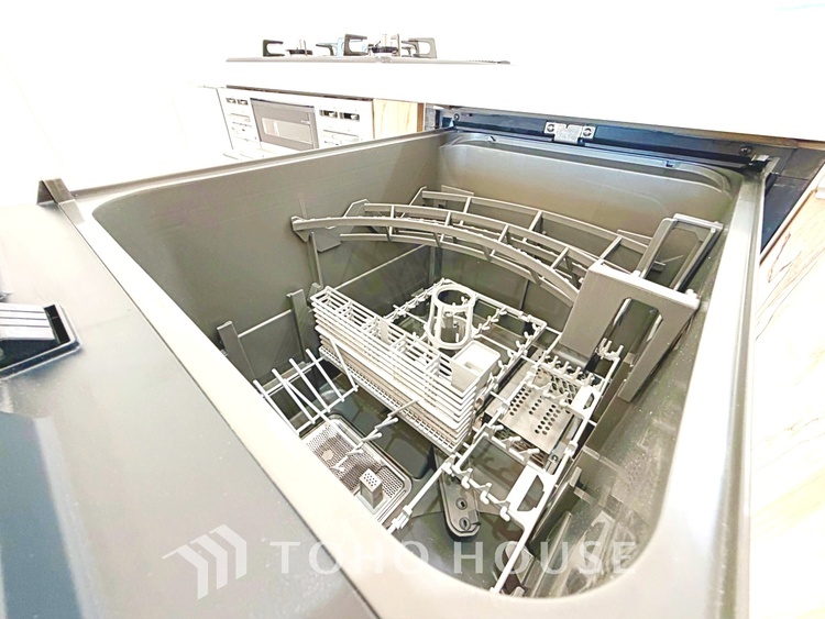 キッチン ◆サンサンと◆差し込む太陽の光がこのリビングに笑いをもたらす。