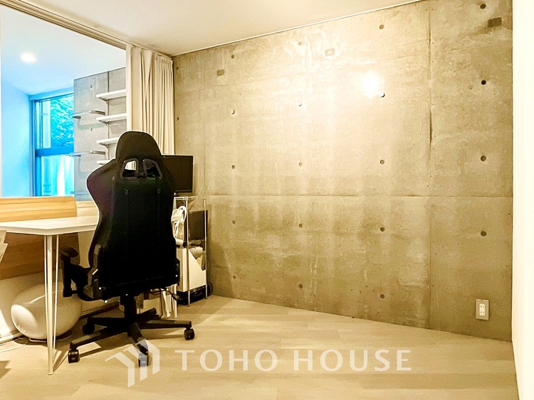 内装 趣味や仕事にも使える、柔軟な洋室スペース。ライフスタイルに合わせて活用できます。