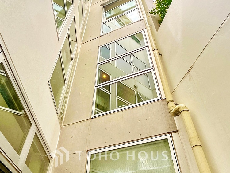 内装 ゆとりある面積と充実収納で、子供部屋や寝室として快適に使えます。