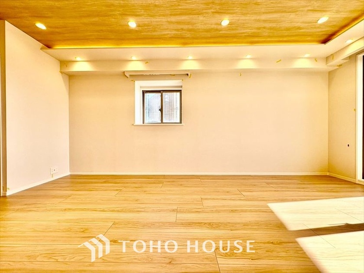 内装 ◆住む喜び、楽しさ、感動◆を君と共有したい。いつまでもずっと家族を見渡せるこの広い空間で。