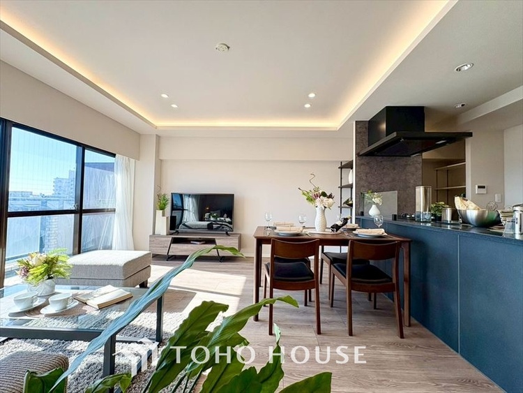 内装 【LIVING】◆住む喜び、楽しさ、感動◆を君と共有したい。いつまでもずっと家族を見渡せるこの広い空間で。