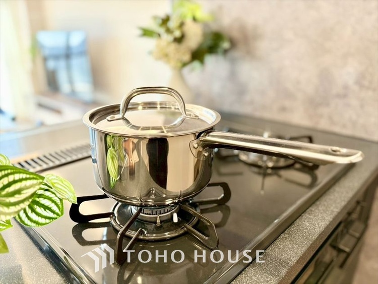 キッチン 【KITCHEN】◆家族のおはよう◆の声を笑顔で迎えてあげられるシステムキッチン。朝ごはんが楽しみでちょっと早起きしたくなるんです。