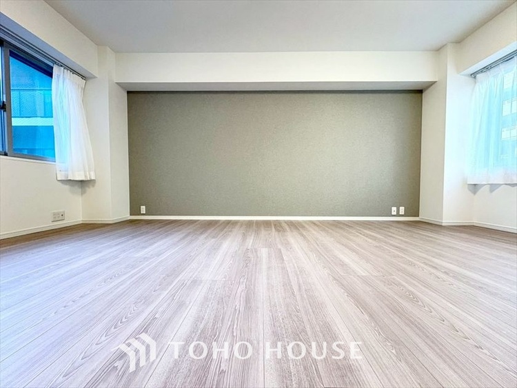 内装 【LIVING】◆眩い◆光が燦々と入り、家族の笑顔を照らす。「いつまでも続いて」と願う夢のような毎日がここにある。