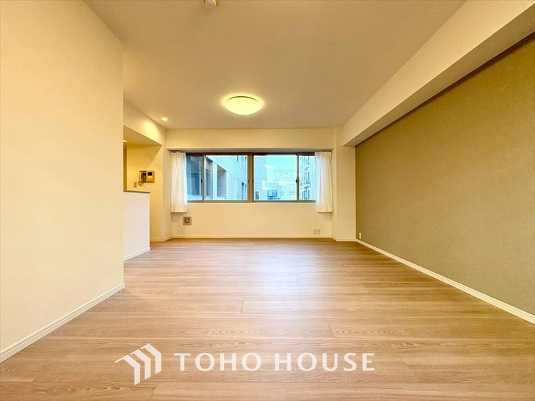 内装 【LIVING】◆扉を◆開くとこの景色。家族の”おかえり”の声が聞こえてきそう。