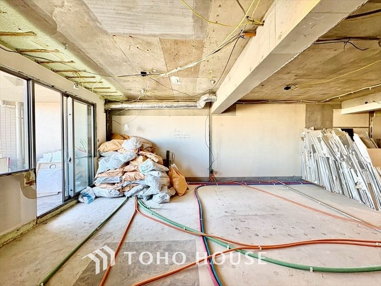 内装 現在改装中◆眩い◆光が燦々と入り、家族の笑顔を照らす。「いつまでも続いて」と願う夢のような毎日がここにある。