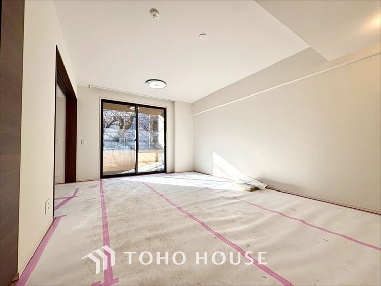 内装 【LIVING】◆煌びやか◆愛おしい家族との団欒の時間をより一層幸せなものに感じさせる煌びやかなLDK。輝かしい毎日が待っています。