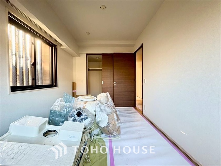 内装 【PRIVATE ROOM】◆属毛離裏◆子は父を手本とし、母に愛育されて成長する。家族の深い繋がり。いつまでも大切にしたい。