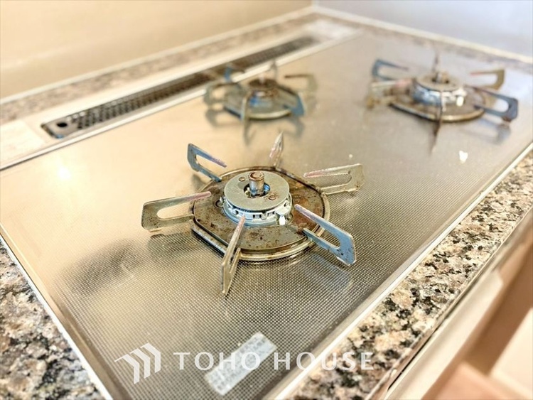 キッチン 【KITCHEN】◆家族のおはよう◆の声を笑顔で迎えてあげられるシステムキッチン。朝ごはんが楽しみでちょっと早起きしたくなるんです。