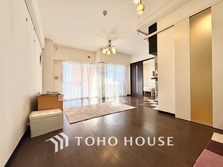 内装 【LIVING】◆住む喜び、楽しさ、感動◆を君と共有したい。いつまでもずっと家族を見渡せるこの広い空間で。