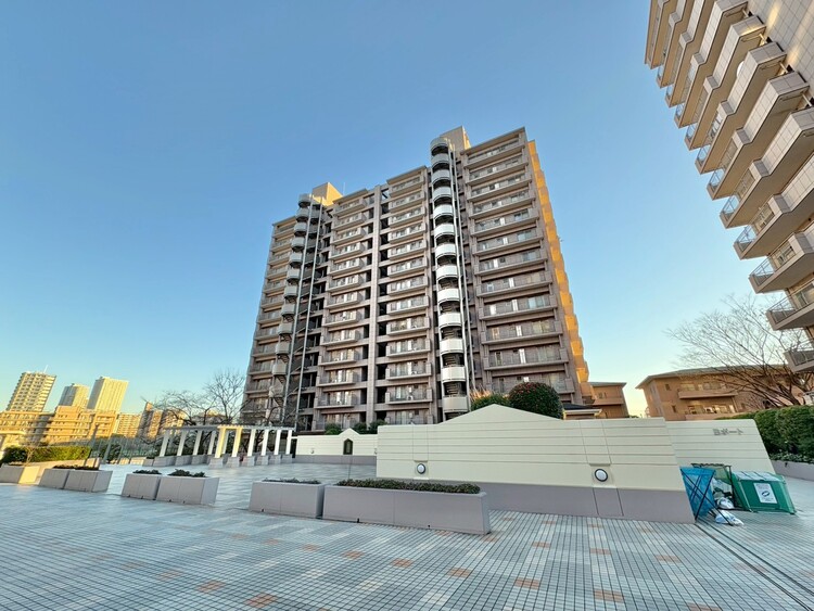 外観 現地に足をお運びいただいた際には、周辺散策などをお勧めいたします。