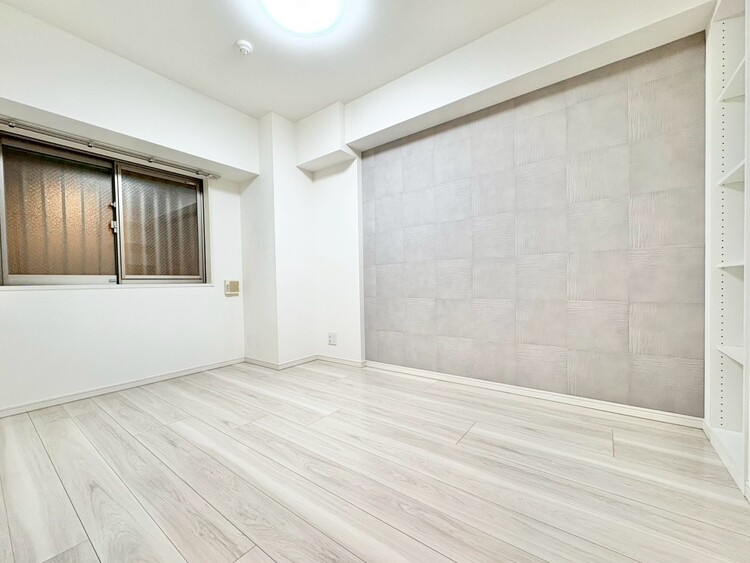 寝室 ベッドも十分に設置するスペースがあります。