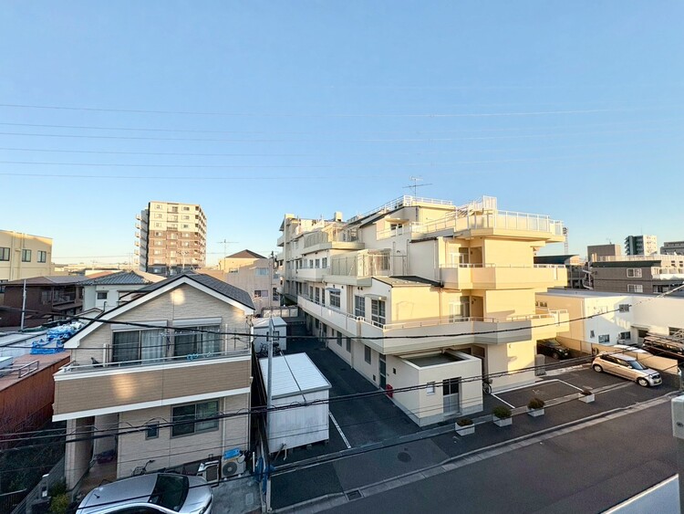 バルコニー 頬をなでる、優しい風を感じることが出来ます。