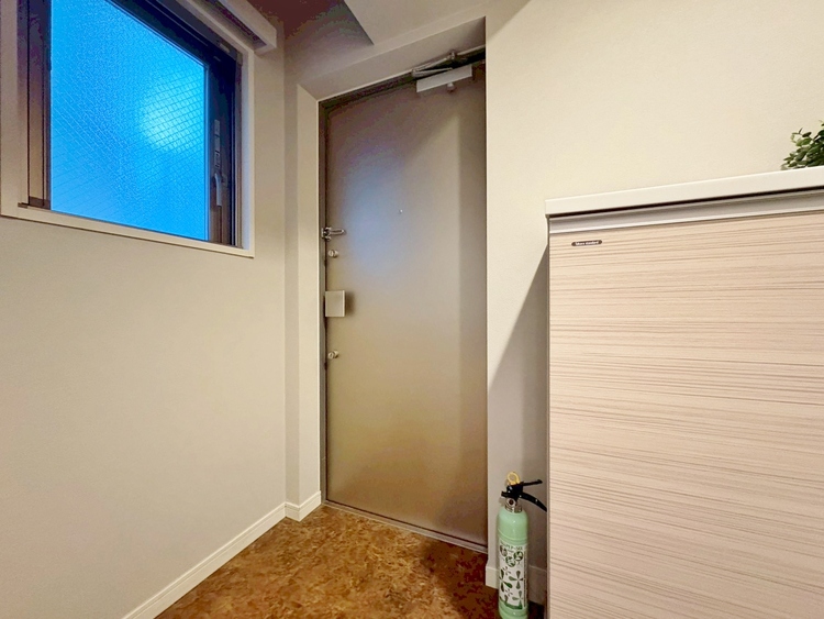 玄関 シューズボックスを完備した玄関です。