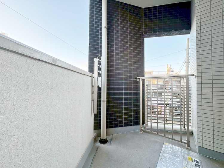 バルコニー 暮らしの中で、光と風を演出してくれるバルコニー。