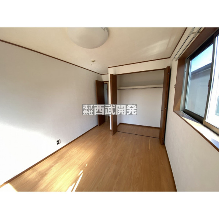 内装 ２階洋室６．５帖