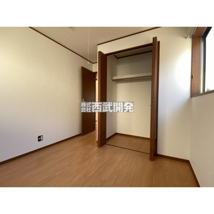 内装 ２階洋室５帖