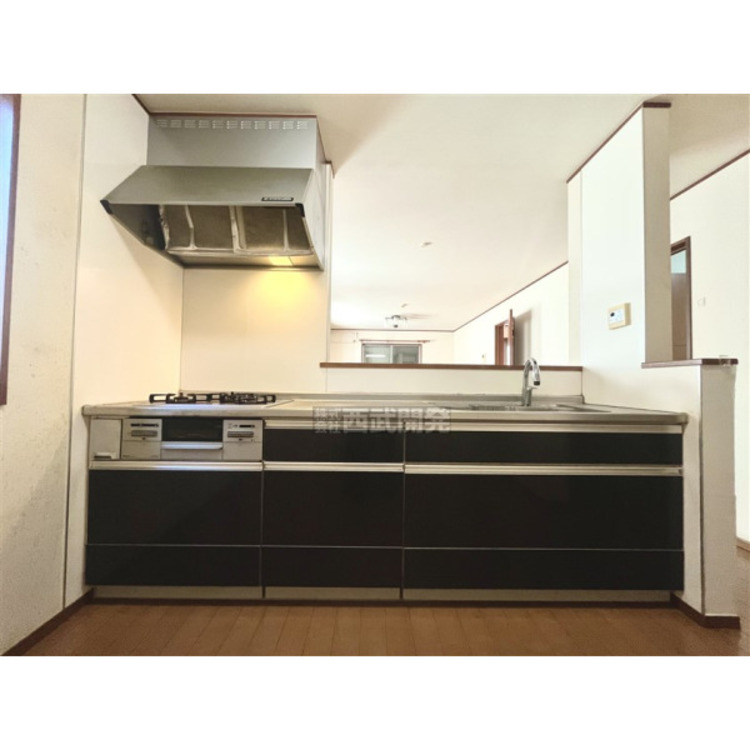 キッチン リフォーム前／2024年12月撮影