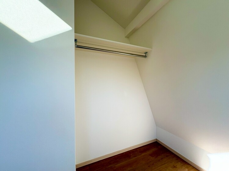 その他 収納スペースが付いていて、お部屋を広く使っていただけます。