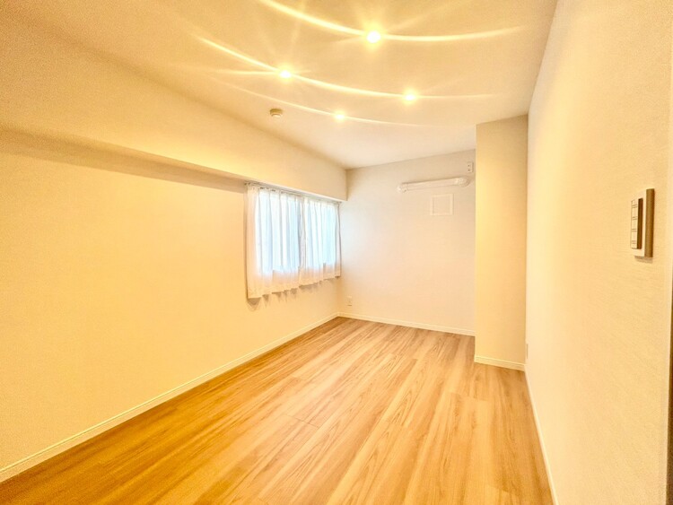 その他 清かで艶やかな時間をもたらしてくれる室内です。