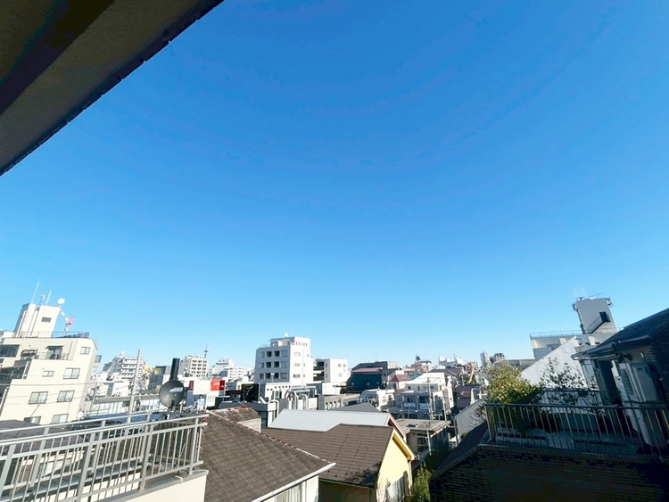 その他 眺望や窓からの景色が良いと、家で過ごす時間も快適です。