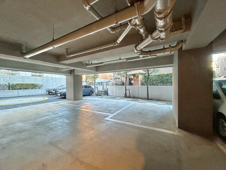 その他 駐車スペースが嬉しいですね。※空き状況は都度ご確認下さい。