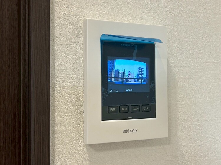 その他 誰が来てもわかる様にモニター付きインターホンを設置。