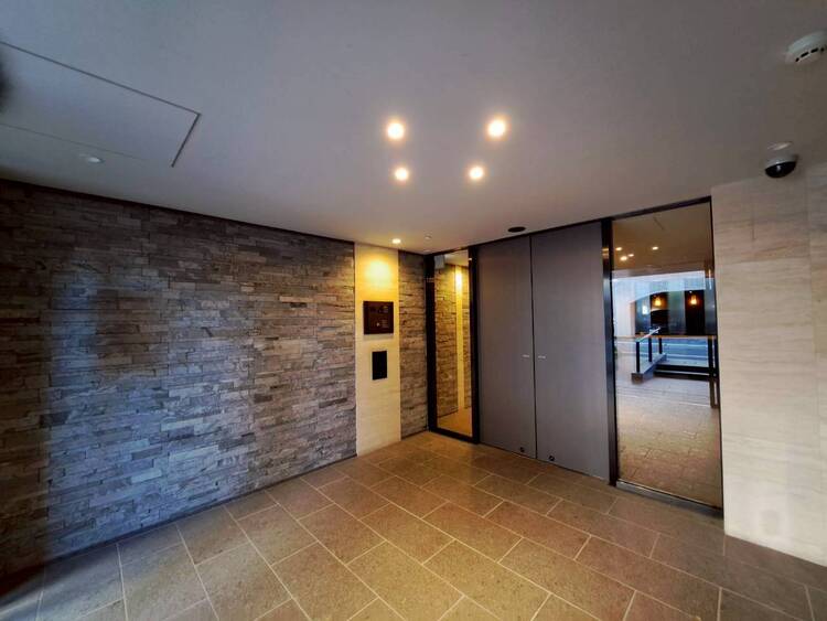 その他 上質感漂う玄関アプローチです。