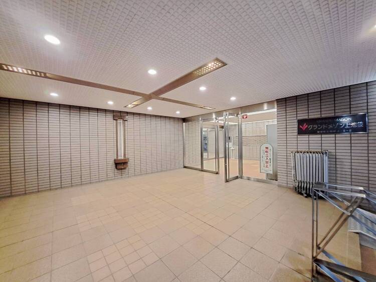 その他 上質感漂う玄関アプローチです。