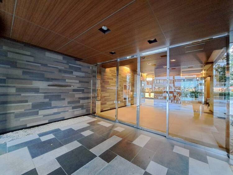 その他 上質感漂う玄関アプローチです。