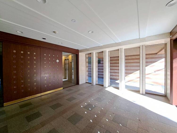 その他 館内は静寂な中が保たれており、管理が行き届いている印象を受けました。