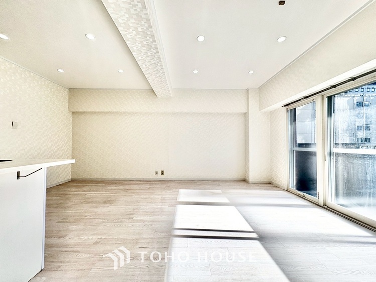 内装 【living】居心地のいい暮らしには欠かせない眩い採光。