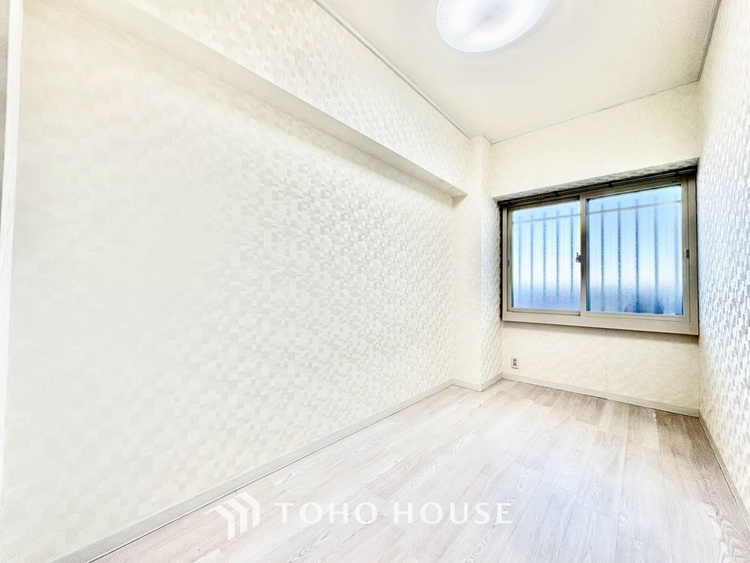 内装 使いやすく、明るい洋室に仕上がります。子供部屋や趣味のお部屋にご利用できます。