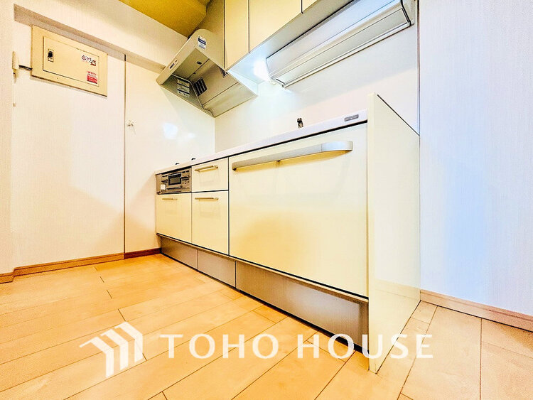 キッチン シンプルな部屋の雰囲気に溶け合うナチュラルキッチン