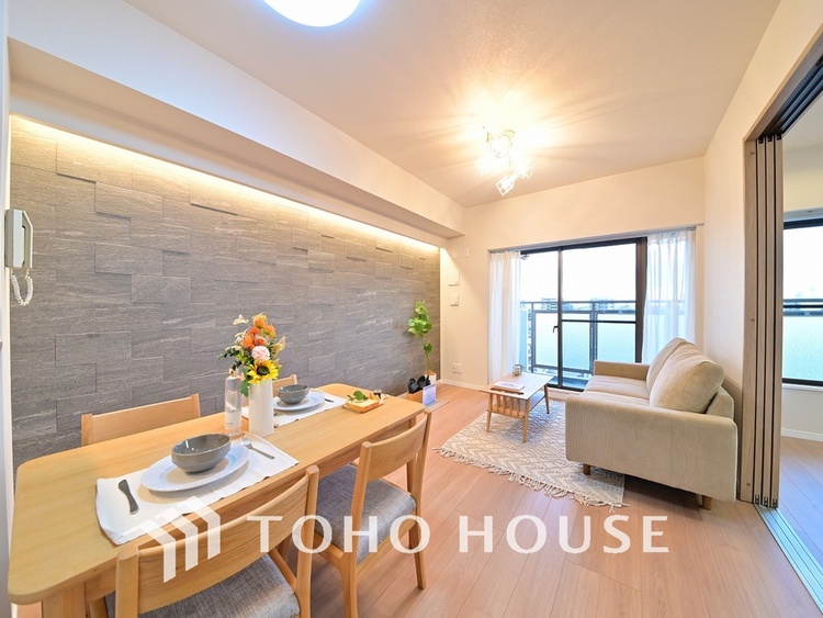 内装 明るいLDKは自然と家族が集まるコミュニケーションの場所に