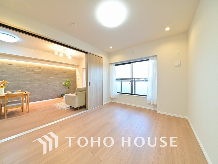 内装 1日の疲れを癒し、心地よく寛げるようゆったりとした広さをしています