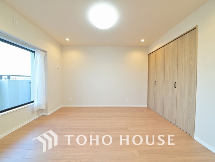 内装 シンプルですっきりとした室内は飽きのこない居心地の良い雰囲気です