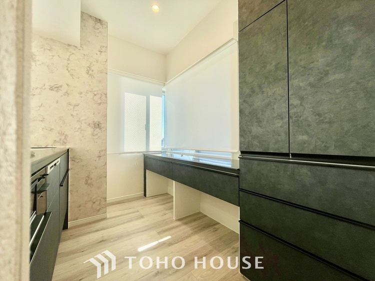 キッチン 【KITCHEN】◆家族のおはよう◆の声を笑顔で迎えてあげられるシステムキッチン。朝ごはんが楽しみでちょっと早起きしたくなるんです。