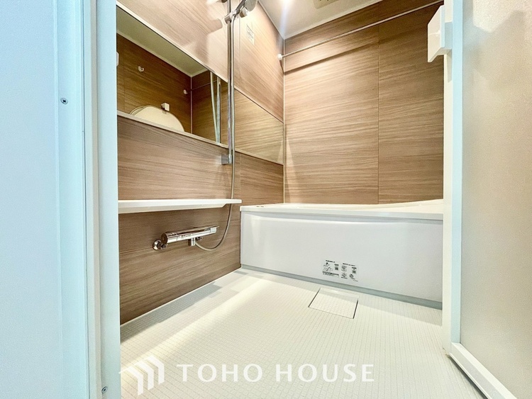 風呂 【BATHROOM】◆プライベートな空間◆simpleだからrelaxできるんです。こころもからだもキレイさっぱり。