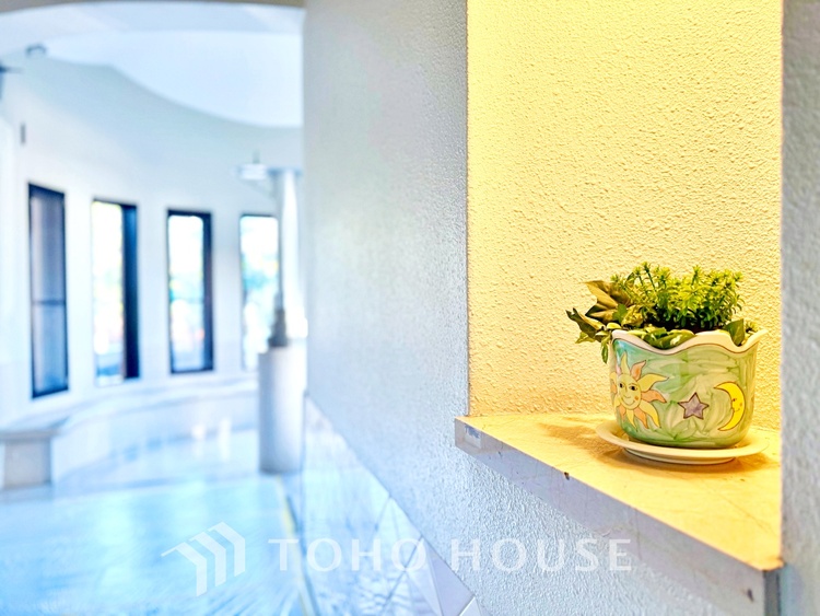 外観 【はるか彼方へ】見上げれば高い空。手を伸ばせば吸い込まれそうな突き抜ける空間。空が高いと気持ちも高揚します。空さえも楽しむ生活を始めませんか