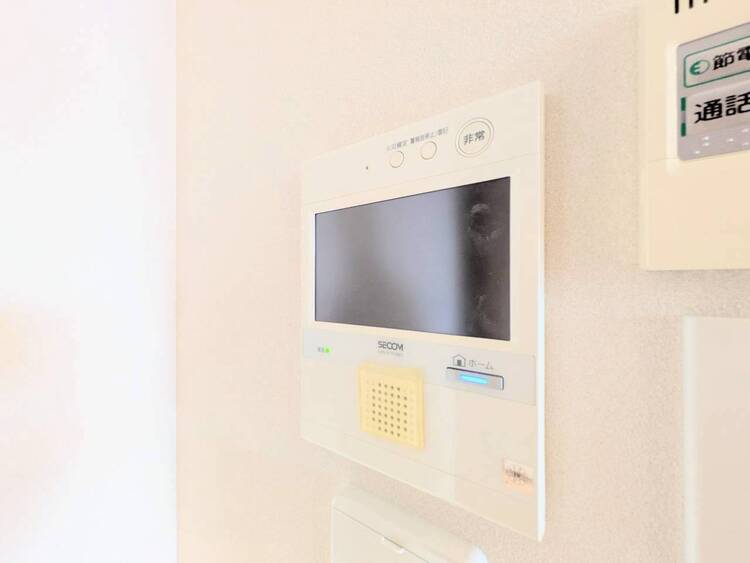 設備 誰が来てもわかる様にモニター付きインターホンを設置。