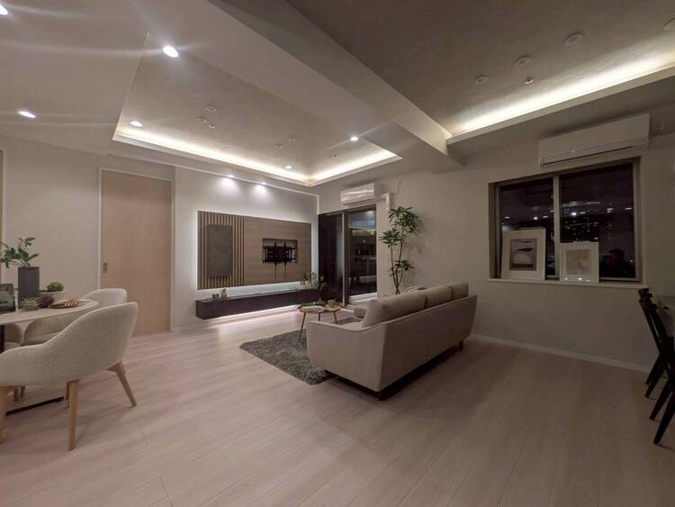 居間 シンプルな内装と偏り過ぎないデザインで統一しました。