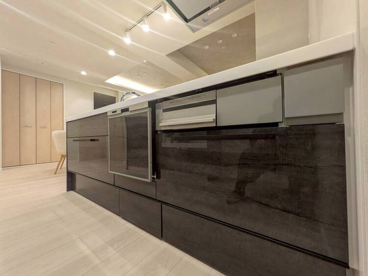 キッチン 使いやすくスタイリッシュなキッチン空間になっております。